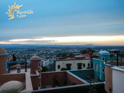 Hotel Tierra De Sol Y Luna