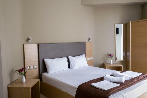 Niriides Studios And Apartments