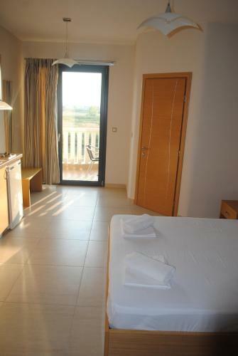 Niriides Studios And Apartments