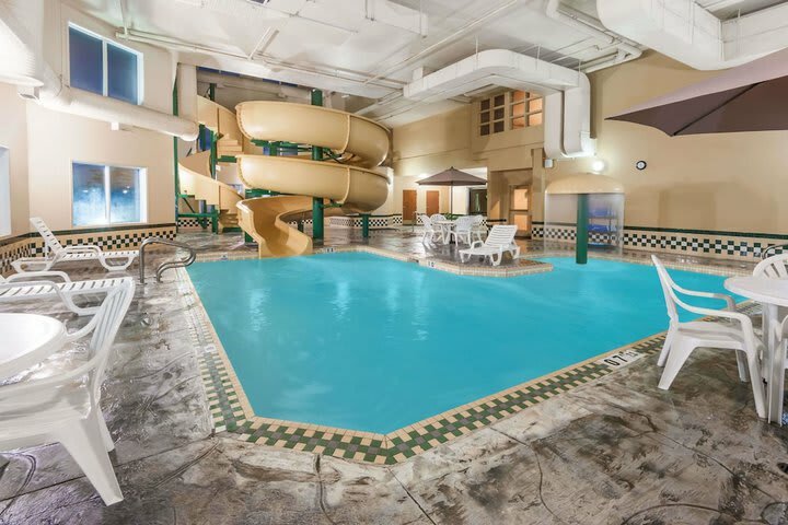 Hotel Wingate By Wyndham - Edmonton West