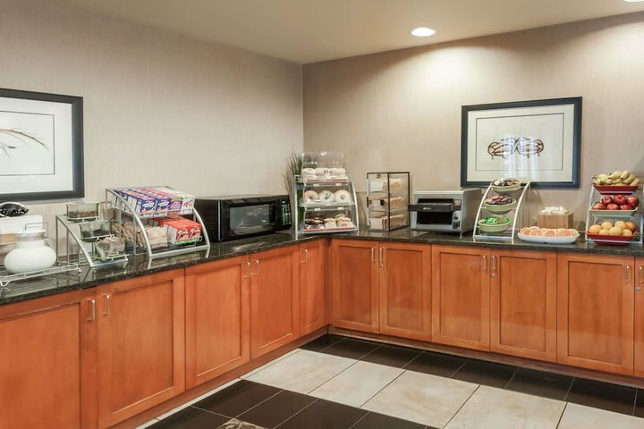 Hotel Wingate By Wyndham - Edmonton West