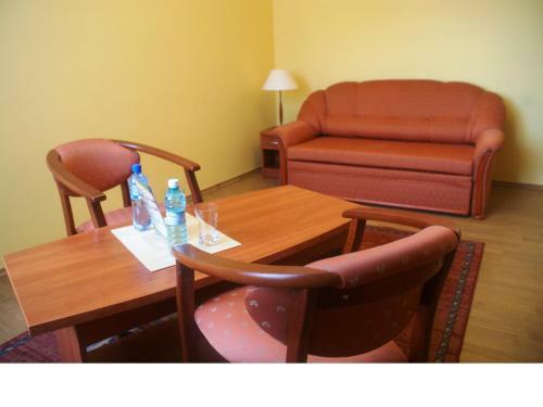 Hotel Wald Economy