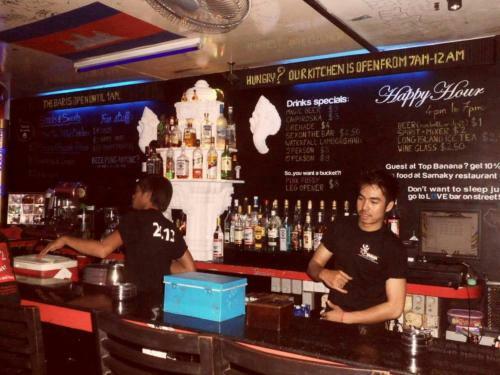 Hostal Top Banana Guesthouse & Rooftop Bar