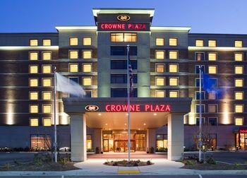 Crowne Plaza Hotel Milwaukee West