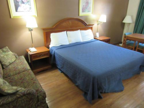 Hotel Royal Inn - Jonesboro