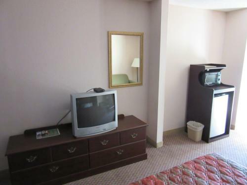 Hotel Royal Inn - Jonesboro