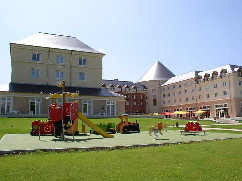 Grand Magic Hotel
