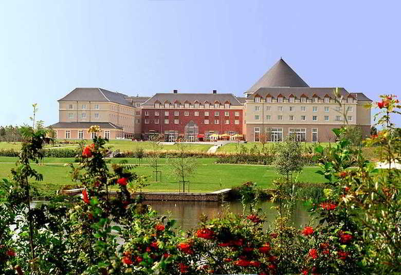 Grand Magic Hotel
