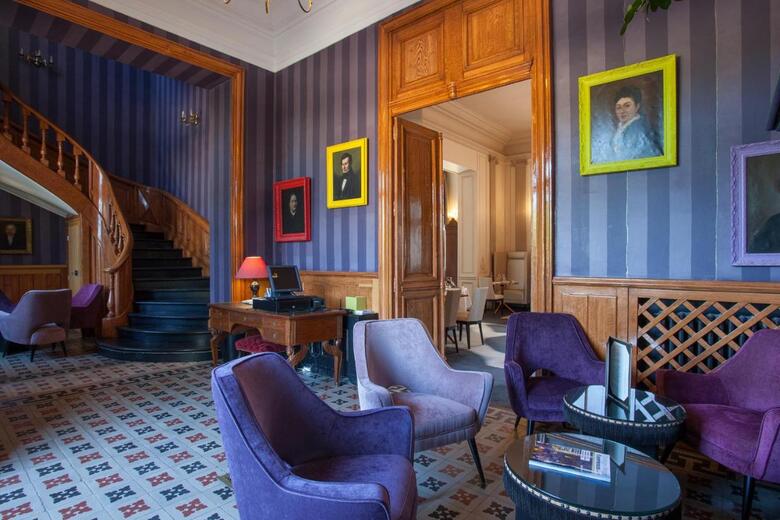 Inter-hotel Le Chateau Des Reynats