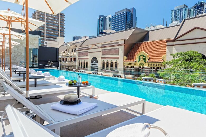 Hotel Chifley At Lennons