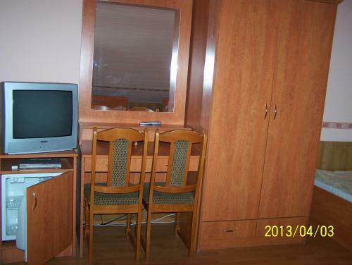 Hostal Borosty�nkert �tterem & Vend�gh�z