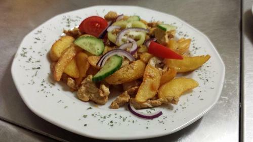 Hostal Borosty�nkert �tterem & Vend�gh�z