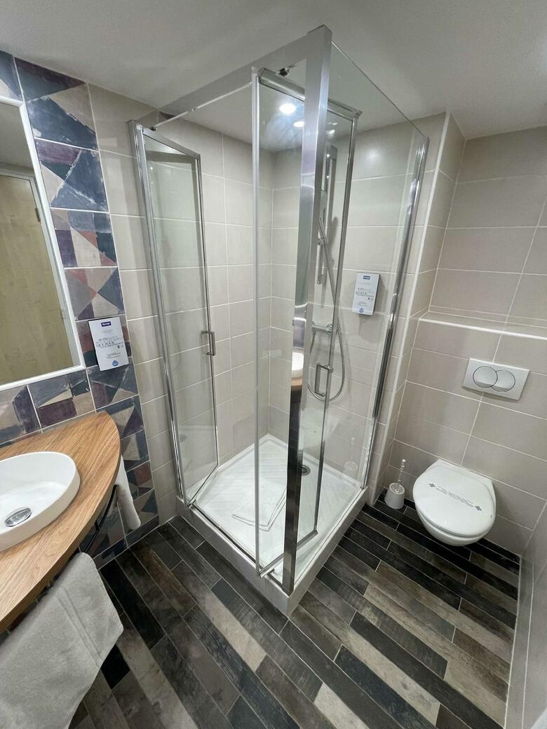 Hotel Kyriad Aix Les Milles - Plan De Campagne