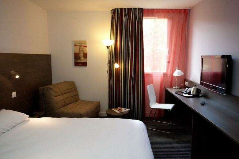 Hotel Kyriad Aix Les Milles - Plan De Campagne