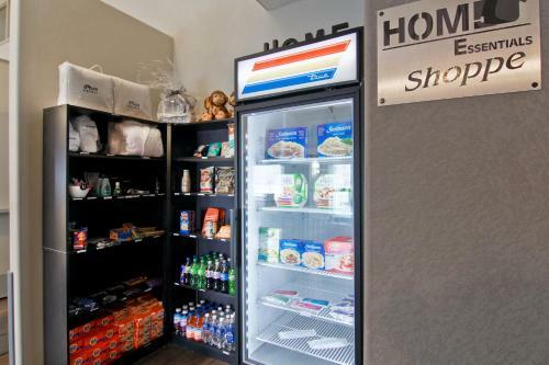 Hotel Home Inn & Suites