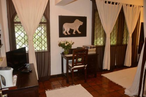Bed & Breakfast Luna House Moyo Wa Dunia Ltd