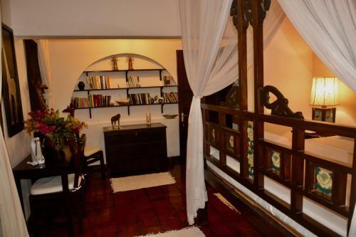 Bed & Breakfast Luna House Moyo Wa Dunia Ltd