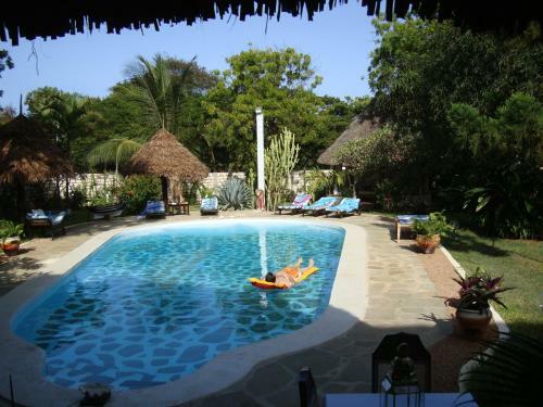 Bed & Breakfast Luna House Moyo Wa Dunia Ltd
