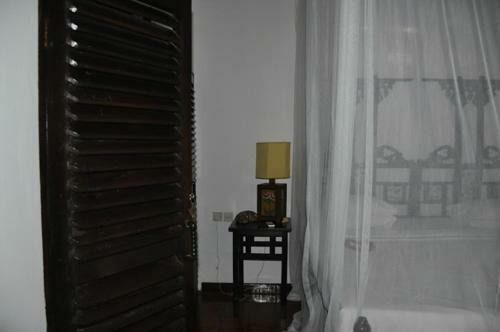 Bed & Breakfast Luna House Moyo Wa Dunia Ltd