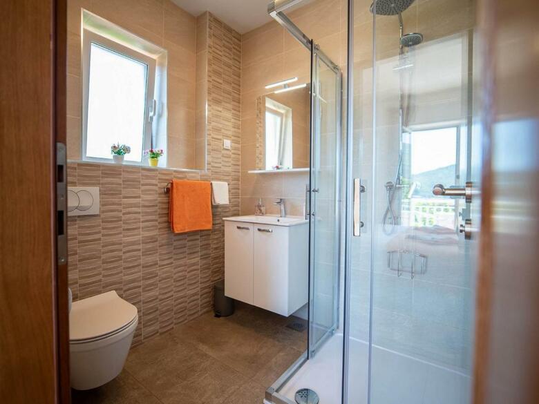 Apartments Njiric
