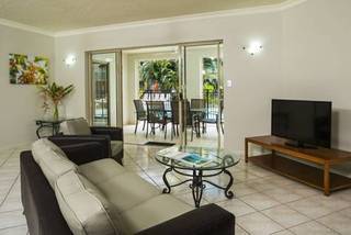 Hotel Lakes Cairns Resort & Spa