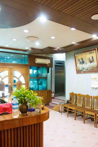 May Shan Hotel