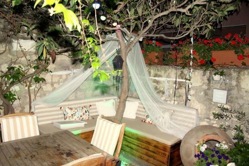 Hostal Imerek Tas Ev Hotel