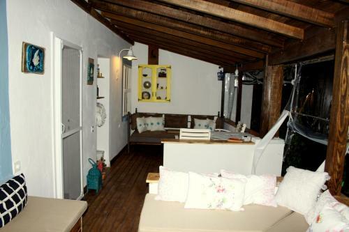 Hostal Imerek Tas Ev Hotel