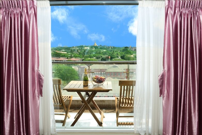 Hotel Grand United (ahlone Branch)