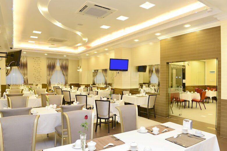 Hotel Grand United (ahlone Branch)