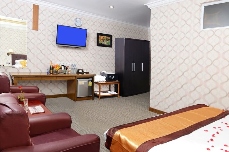 Hotel Grand United (ahlone Branch)