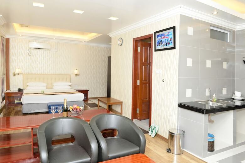 Hotel Grand United (ahlone Branch)