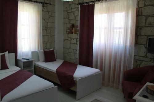 Hotel Adres Ala�at?