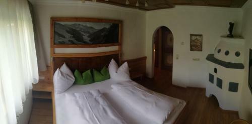 Hostal Pension Alpengru�