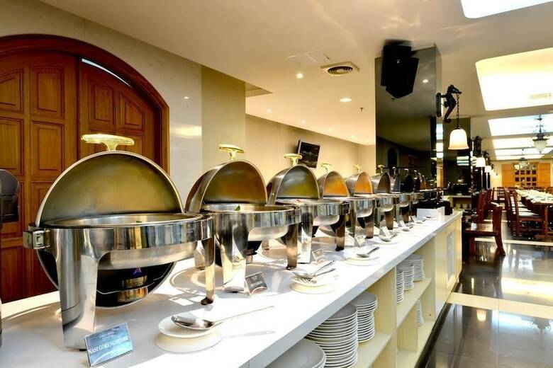 Emilia Hotel By Amazing