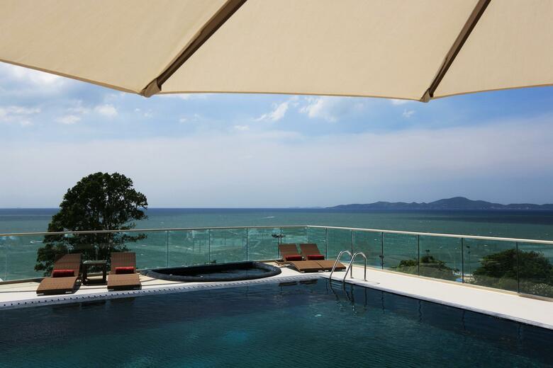 Hotel Centara Grand Phratamnak Pattaya