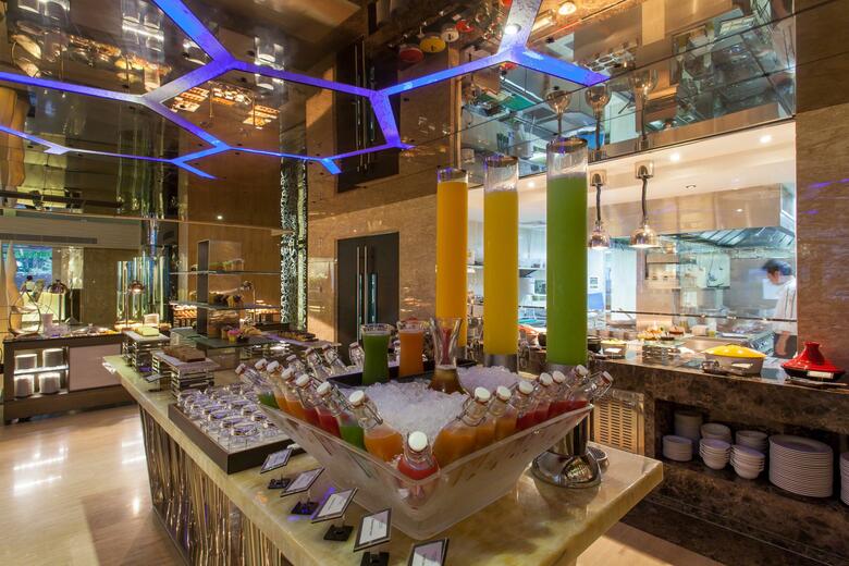 Hotel Centara Grand Phratamnak Pattaya