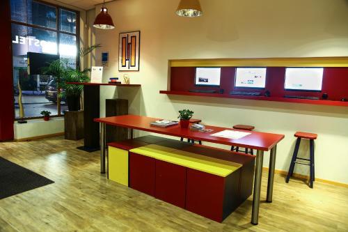 Bud Gett Hostels