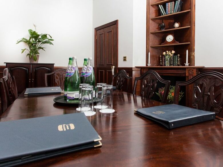 London Elizabeth Hotel