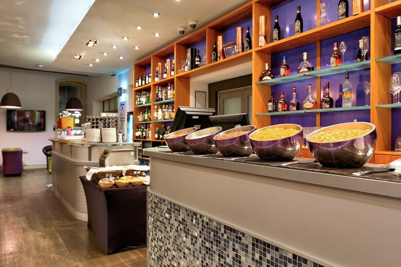 Hotel Ambassadors In Bloomsbury