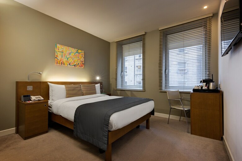 Hotel Ambassadors In Bloomsbury