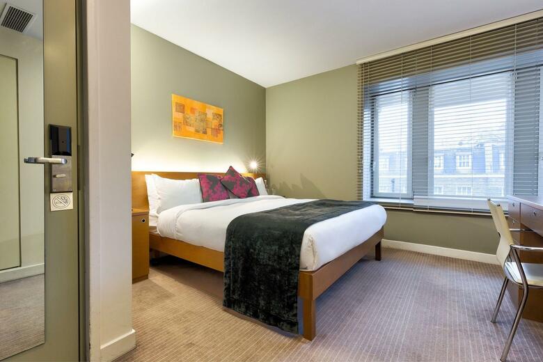 Hotel Ambassadors In Bloomsbury