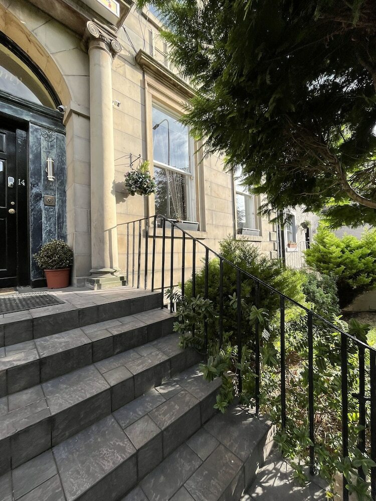 Park View House Hotel - Guest House