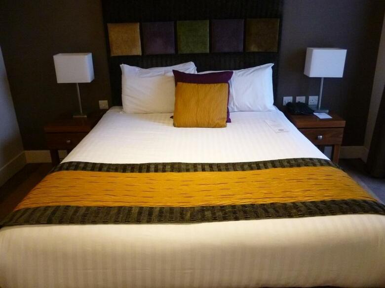 Ten Hill Place Hotel