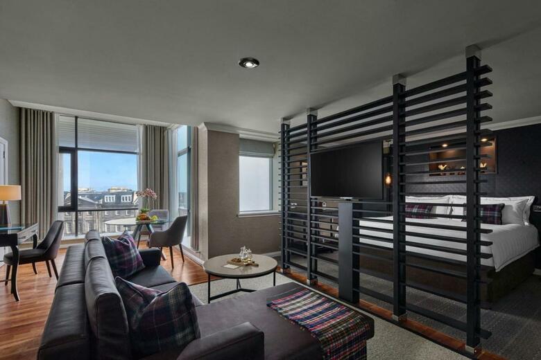 Hotel The Glasshouse Autograph Collection By Marriott