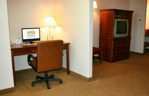 Hotel Arbor Inn And Suites