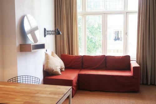 Hostal Alberti - Bed & Bike