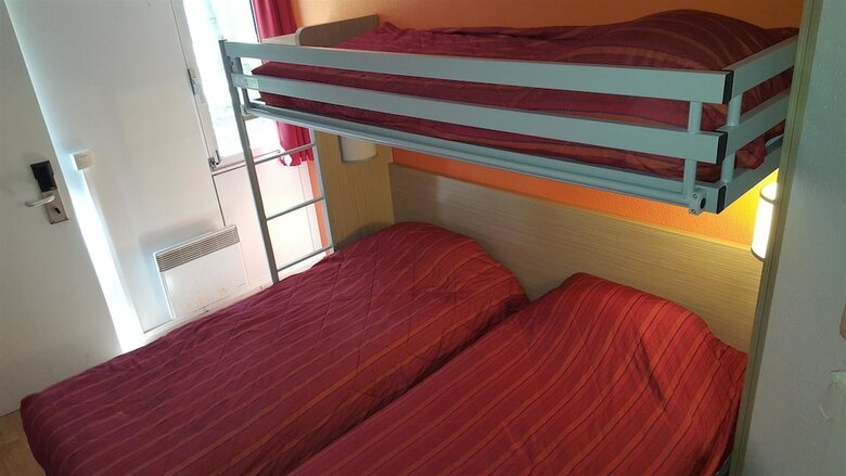 Hotel Premiere Classe Lyon Est Aeroport Saint Exupery