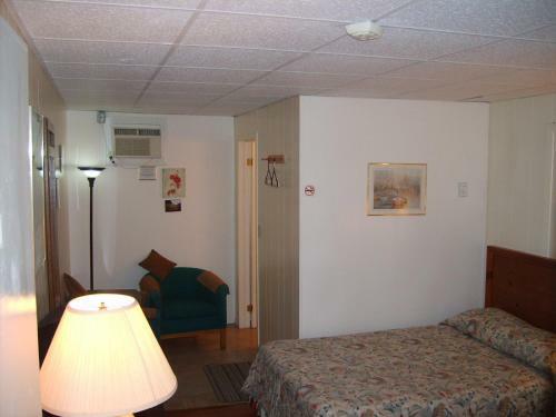 Capricorn Motel Royale 1000 Islands