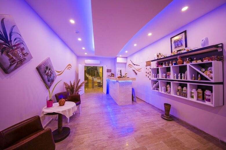 Hotel Maya World Park Adult Only +15